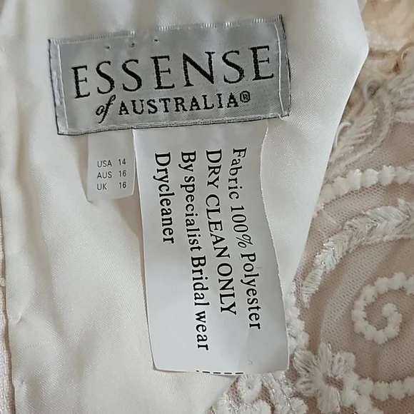 Wedding Dress - Picture 8 of 16